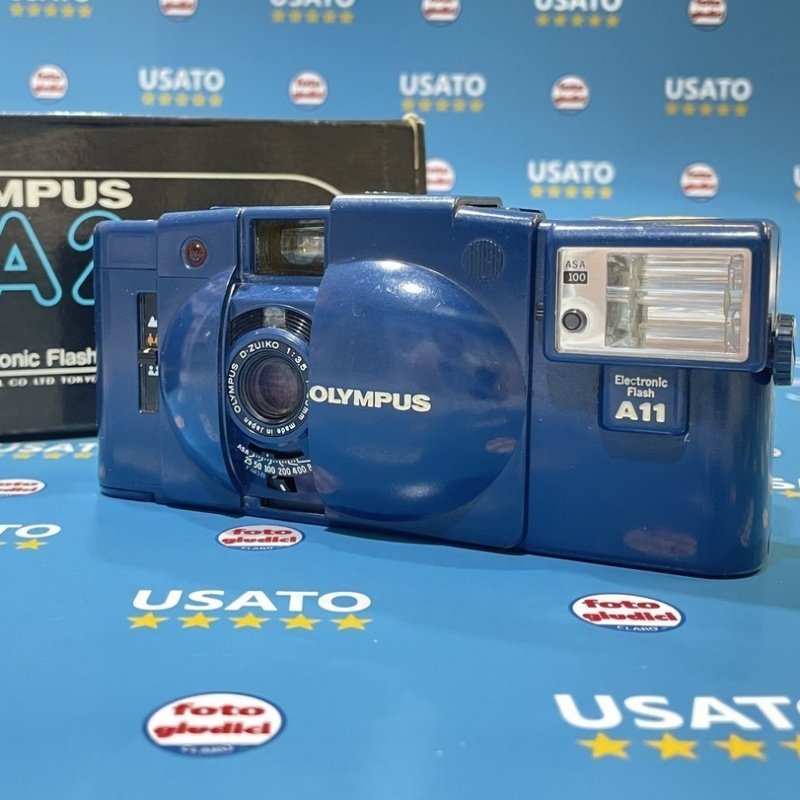 USATO: Rara Olympus XA2 BLU completa di flash A11